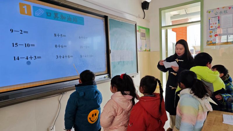 学无“纸”境 乐学无“笔”  ——墨河西城小学一二年级无纸化测评