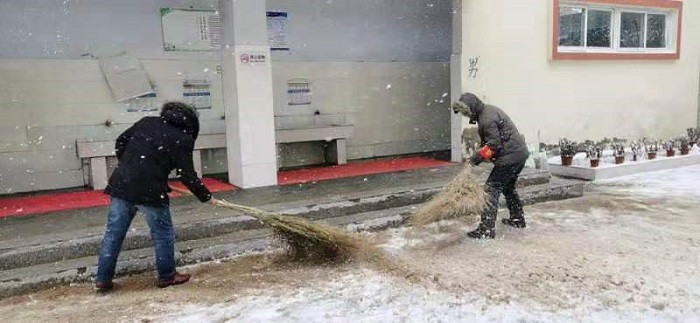 马陵山镇广玉小学：多举措应对暴雪天气 保障校园安全